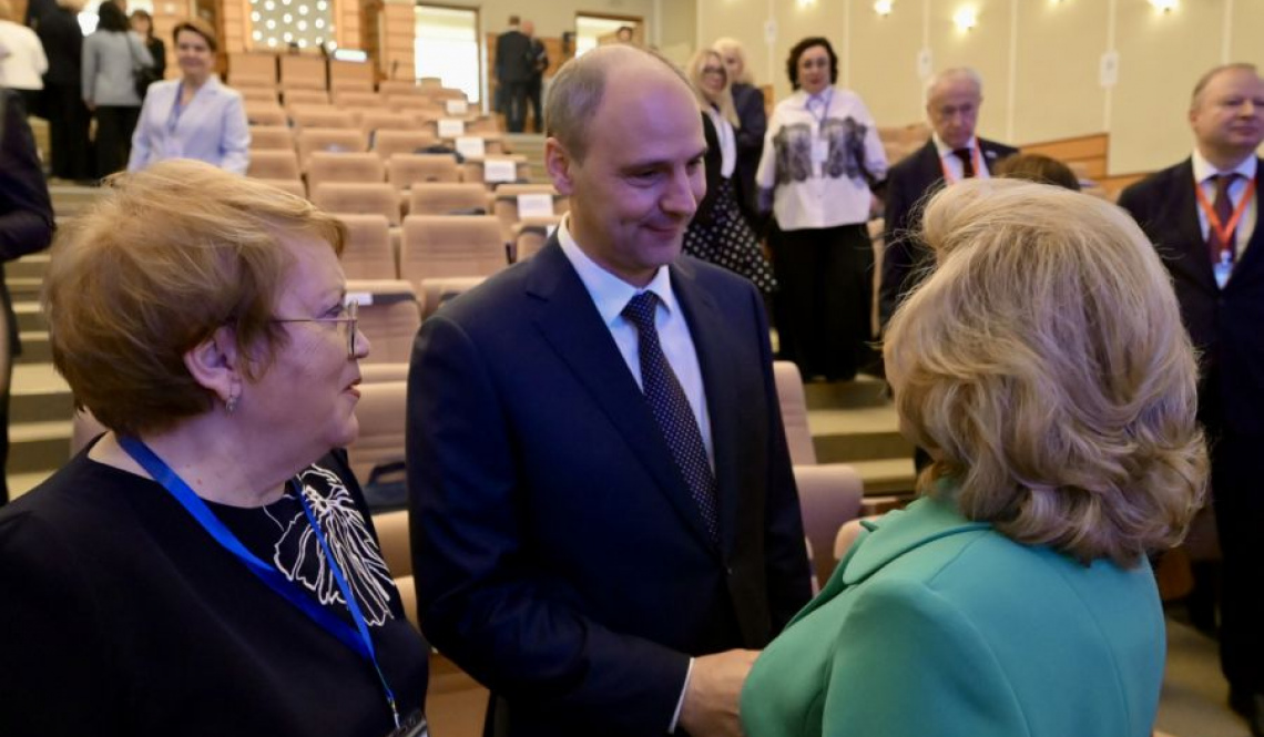 Денис Паслер назвал защиту прав участников СВО и их семей приоритетной задачей органов власти и омбудсменов